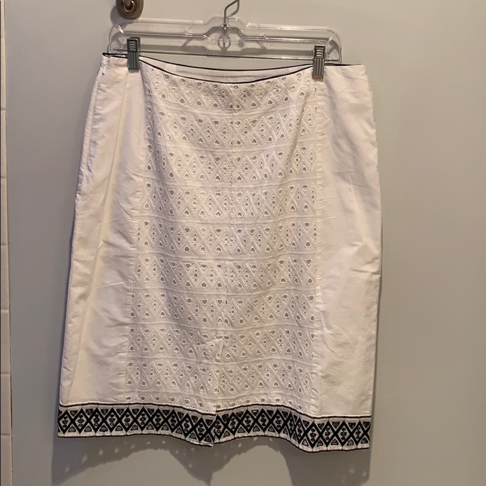 Skirt - Picture 3 of 9